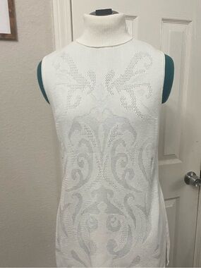 Chico's Women's Ivory Knit Turtleneck Sleeveless Metallic Accent Sweater 2